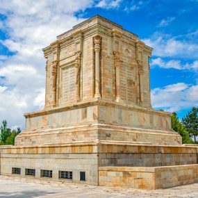 جاهای دیدنی و تاریخی مشهد
