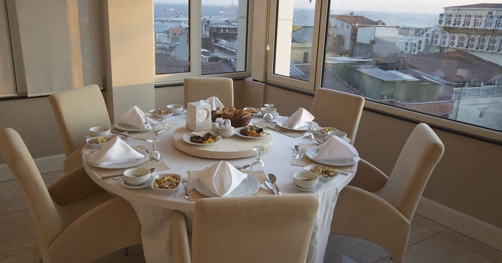 هتل مارتینز استانبول _ لاللی