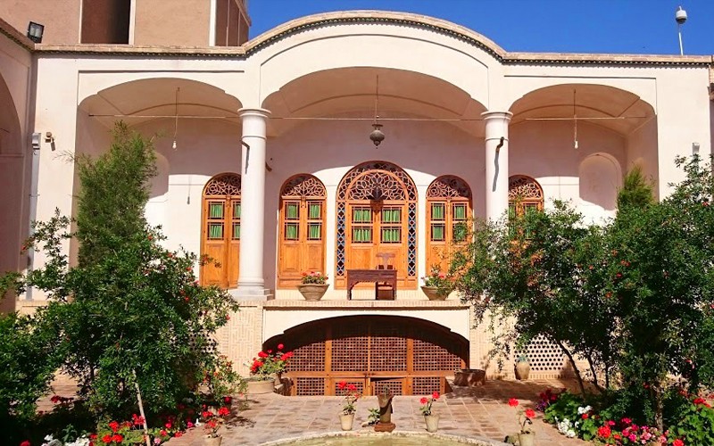 اقامتگاه خانه مرشدی کاشان