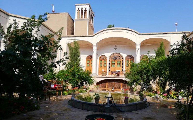 اقامتگاه خانه مرشدی کاشان