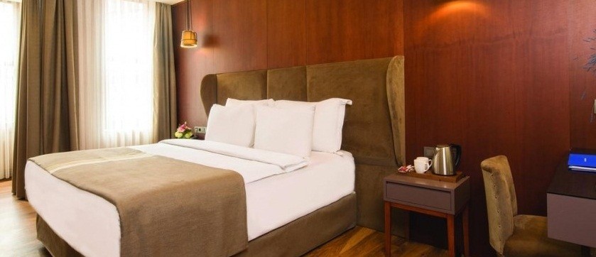 هتل بلو وای هیستوریکال استانبول _ شیشلی