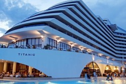 هتل تایتانیک بیچ آنتالیا _ لارا
