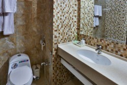 هتل کانیار علی آباد