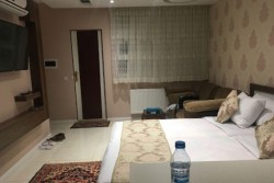 هتل آپارتمان سفیر همدان