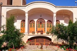 اقامتگاه خانه مرشدی کاشان