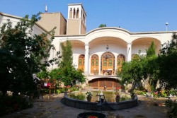 اقامتگاه خانه مرشدی کاشان