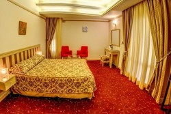 اتاق دو تخت رو به کوه